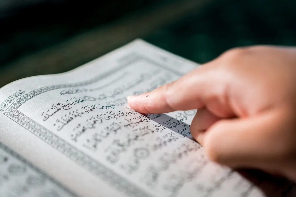 découvrez la signification de rêver de couscous selon l'interprétation islamique, un symbole riche en culture et spiritualité.