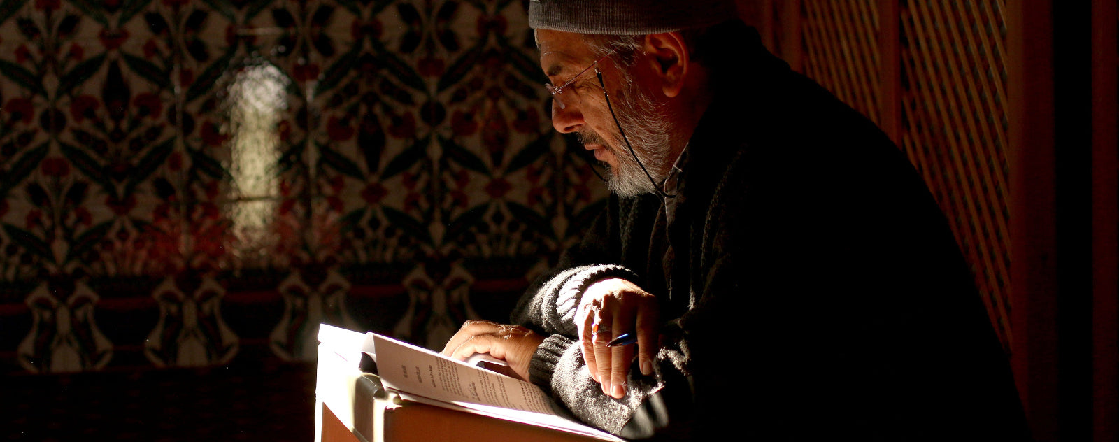 découvrez la signification de rêver d'ensorcellement en islam, ses interprétations spirituelles et les conseils pour se protéger contre la magie selon la tradition islamique.